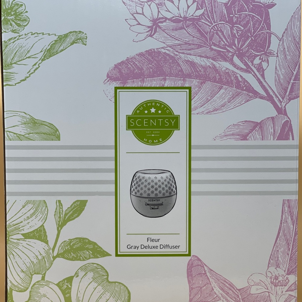 Scentsy Fluer Gray Deluxe Diffuser